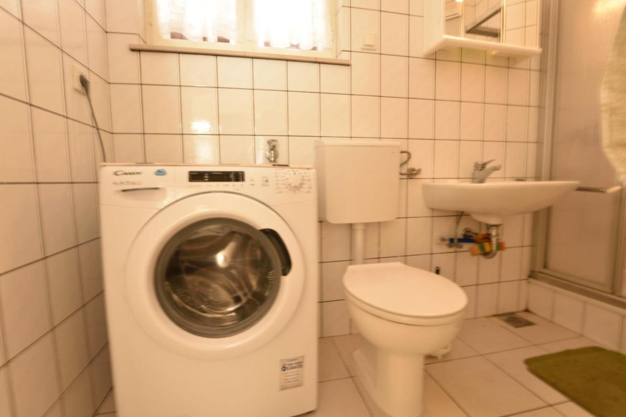 Apartment Hans Primošten Eksteriør bilde