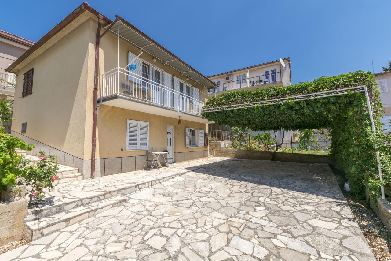 Apartment Hans Primošten Eksteriør bilde