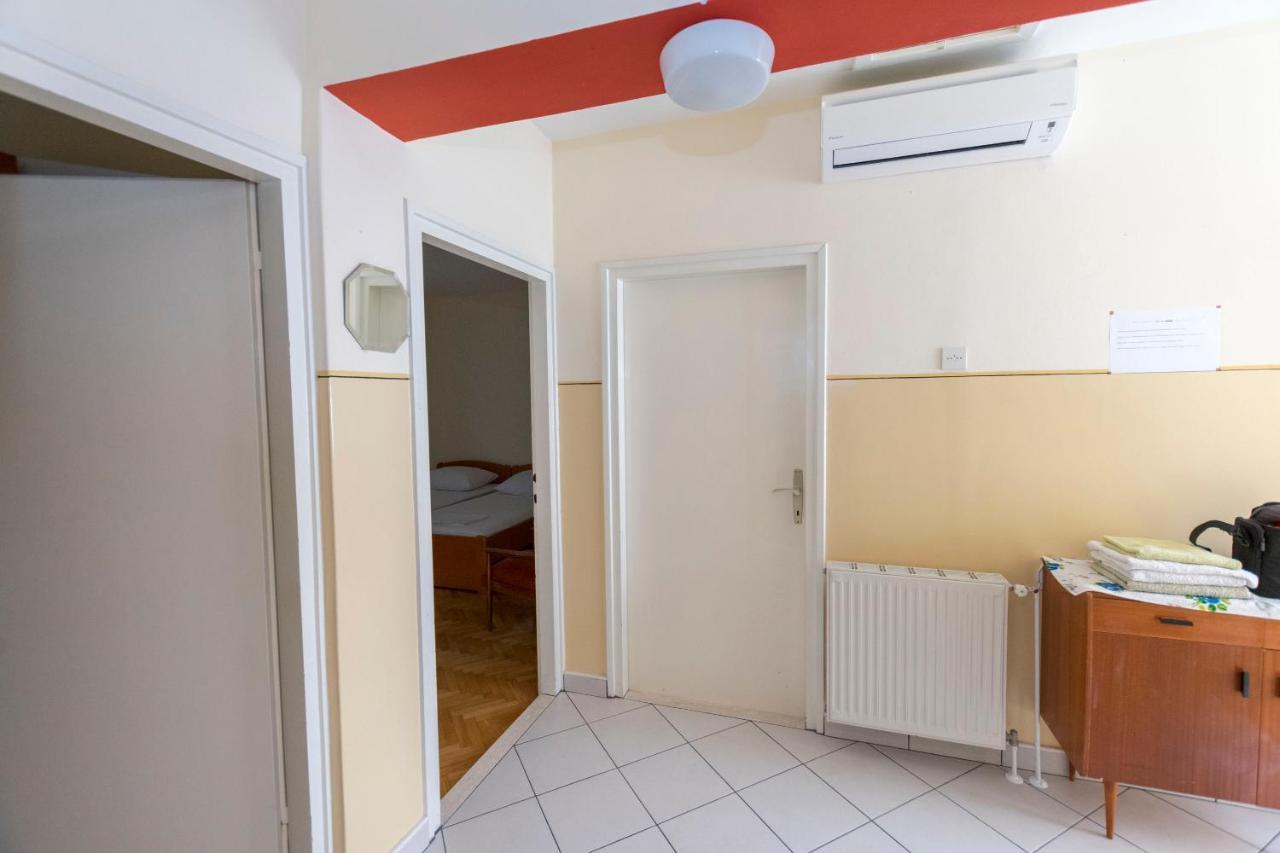 Apartment Hans Primošten Eksteriør bilde