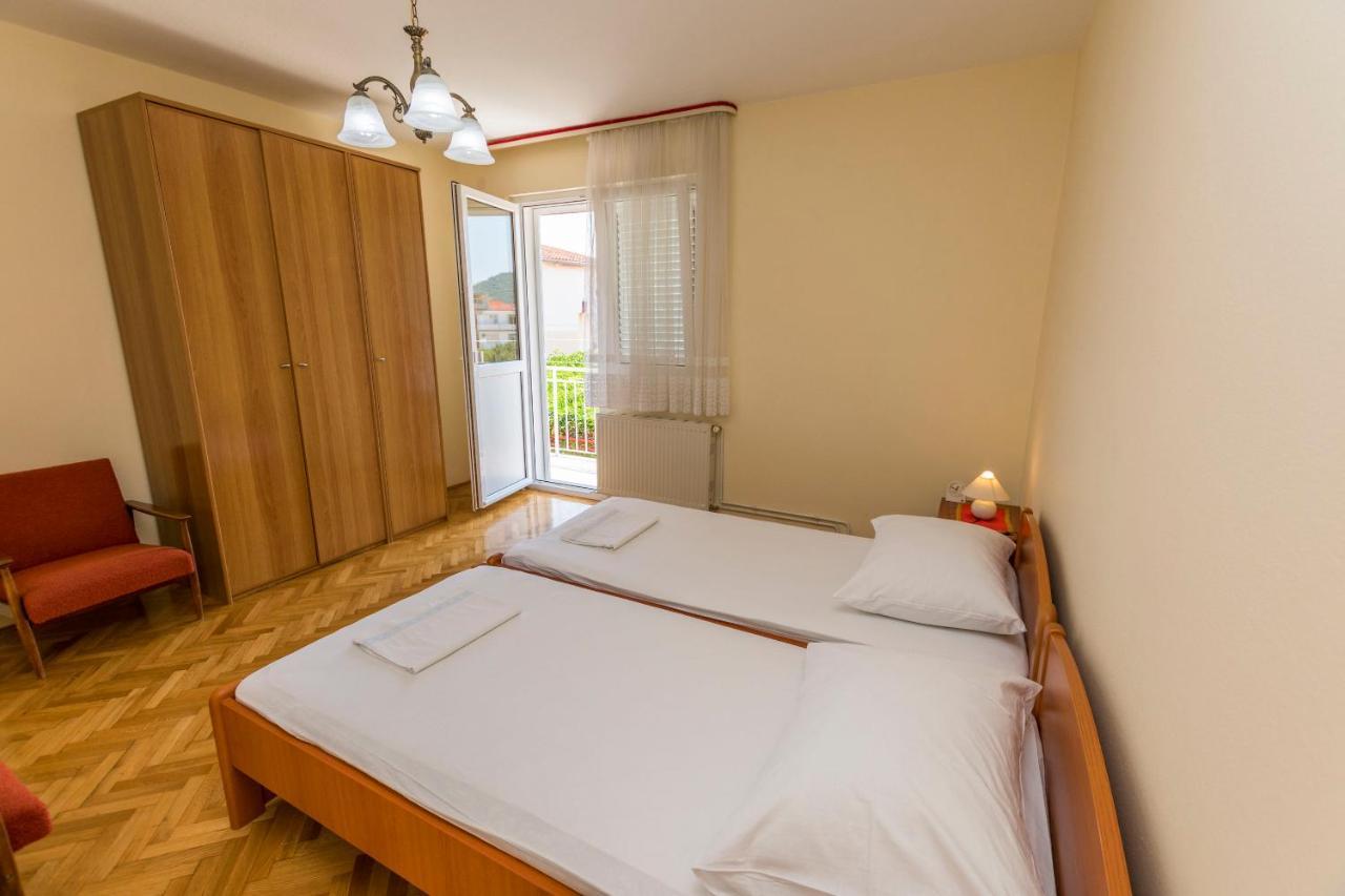 Apartment Hans Primošten Eksteriør bilde