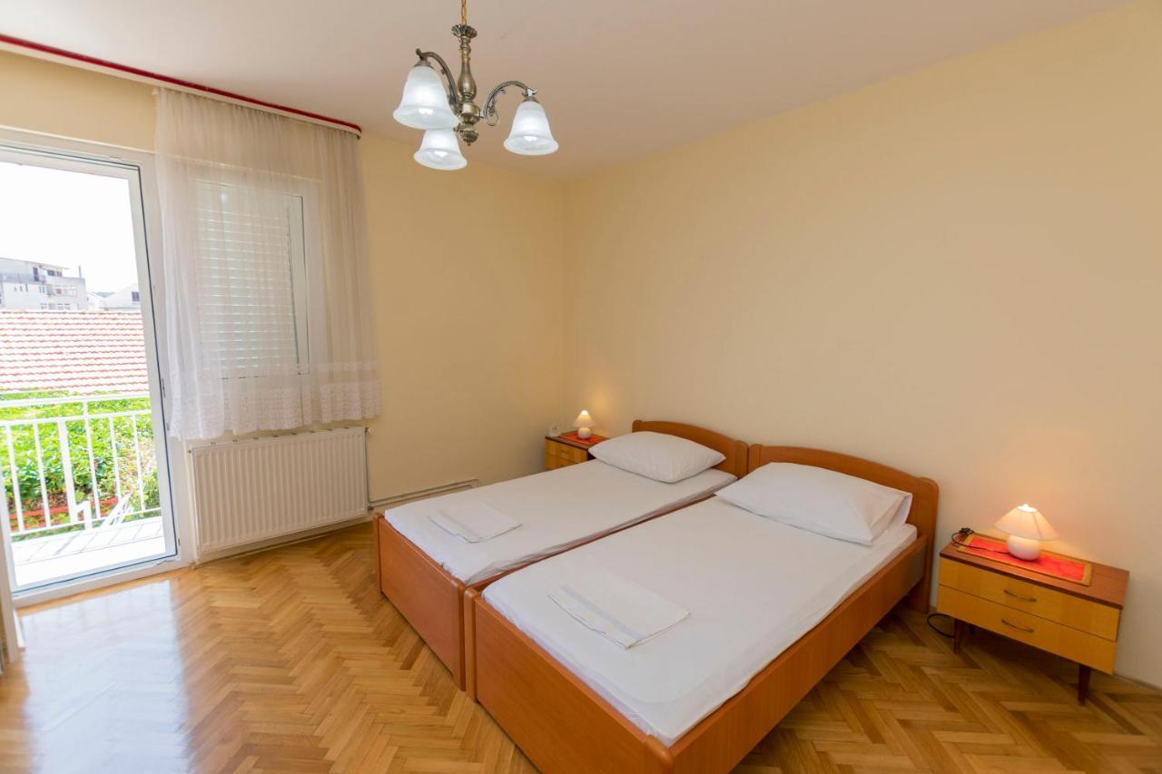 Apartment Hans Primošten Eksteriør bilde