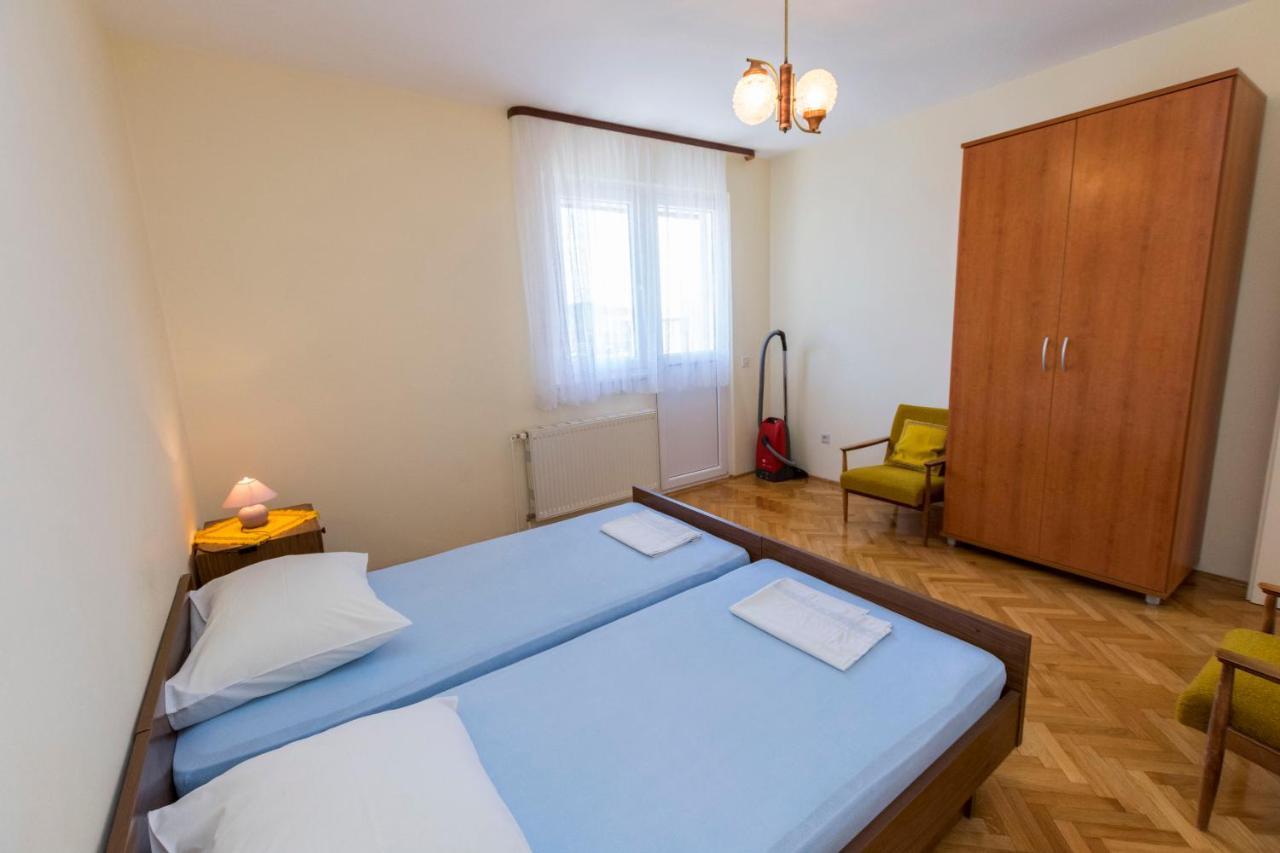 Apartment Hans Primošten Eksteriør bilde