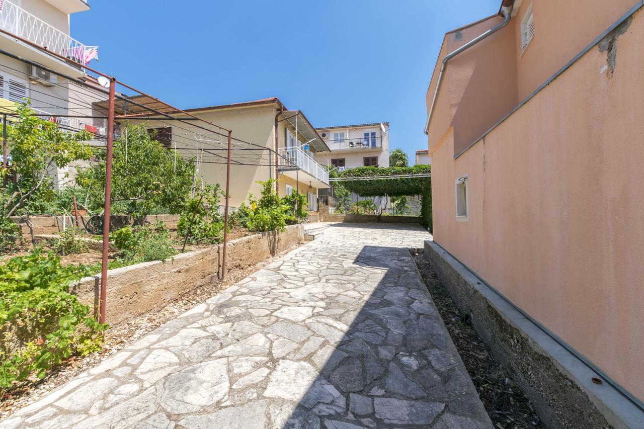 Apartment Hans Primošten Eksteriør bilde