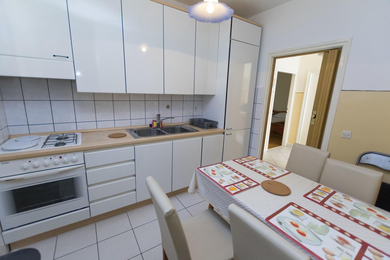 Apartment Hans Primošten Eksteriør bilde